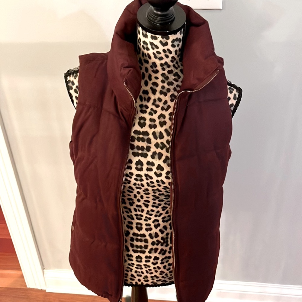 Old Navy dark burgundy quilted fleece lined vest